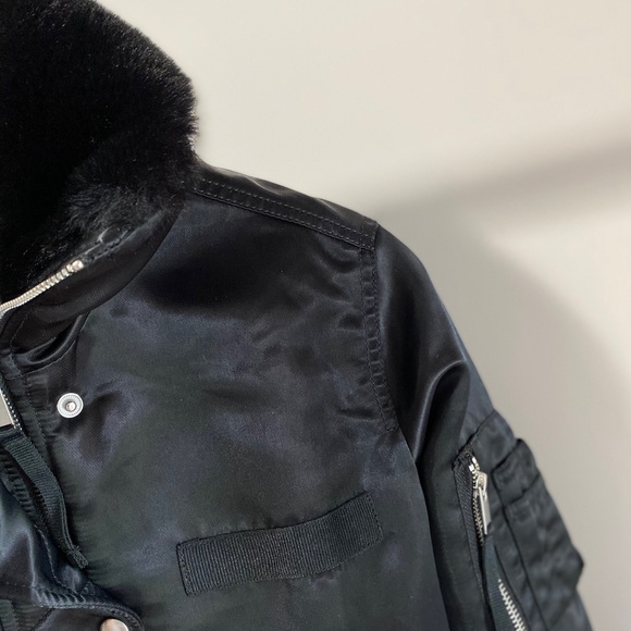 Vintage Black jacket with fur - Picture 3 of 3